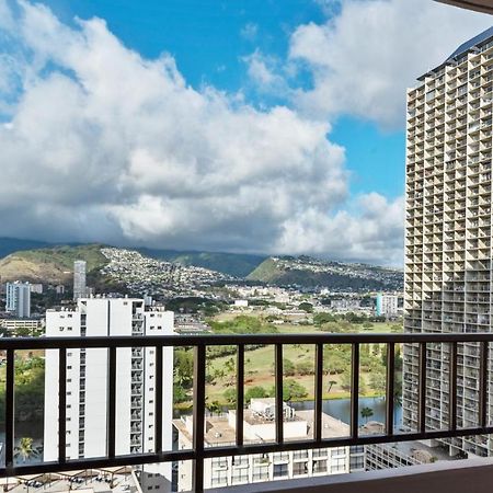 Private One Bedroom Condo, With Corporate Rental Car Savings Code Included, Free Onsite Parking Honolulu Exterior photo